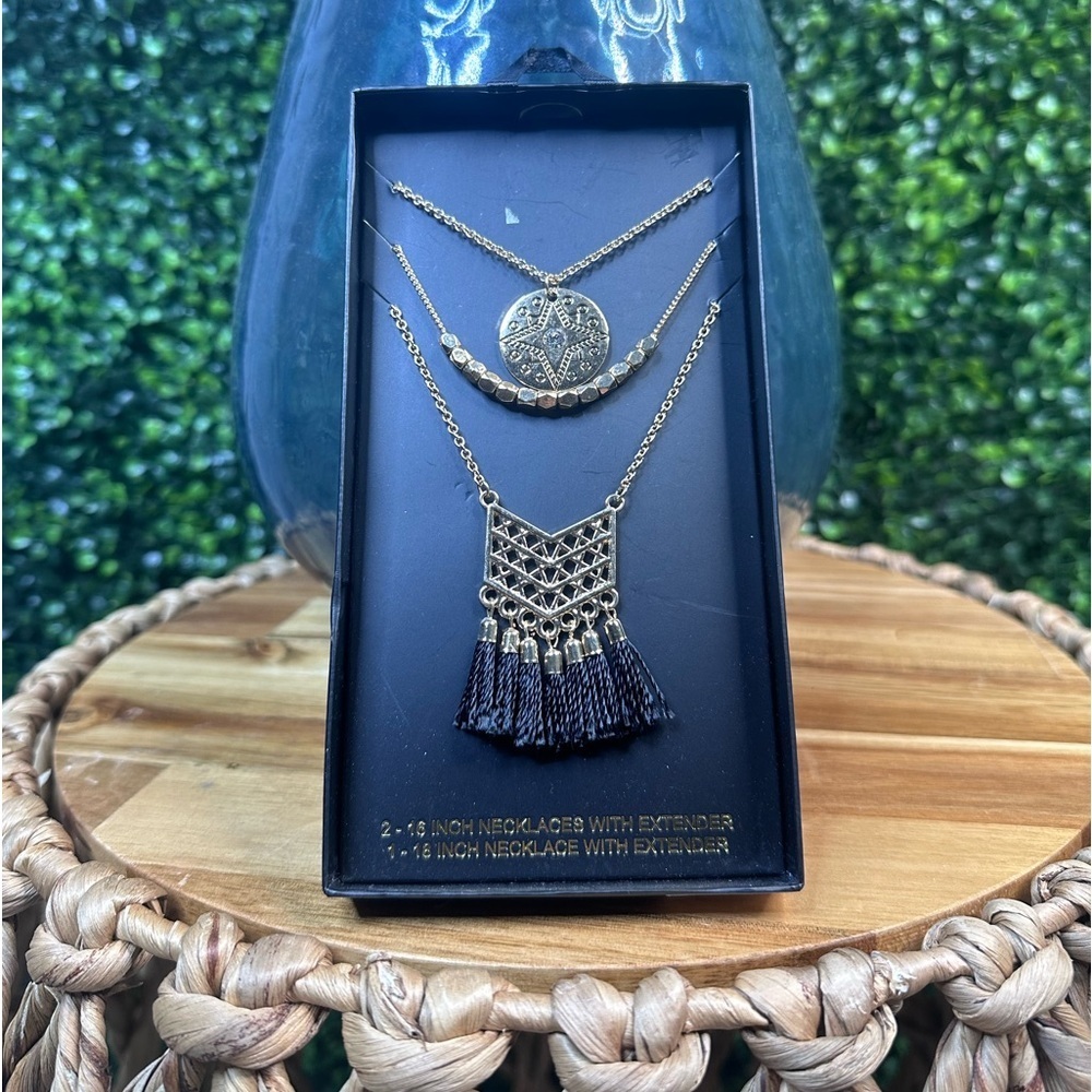 3 in 1 gold tone necklace‎ gift set new in box